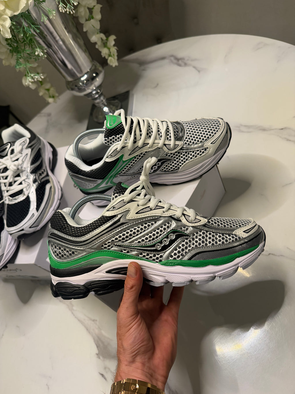 Saucony ProGrid Omni 9 'Silver Green'