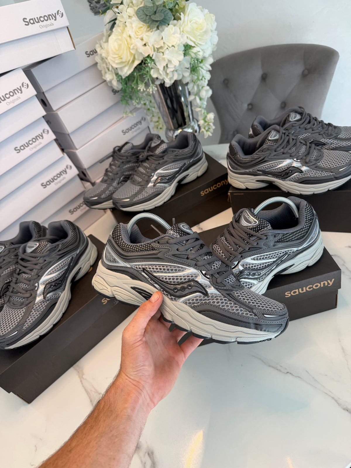 Saucony ProGrid Omni 9