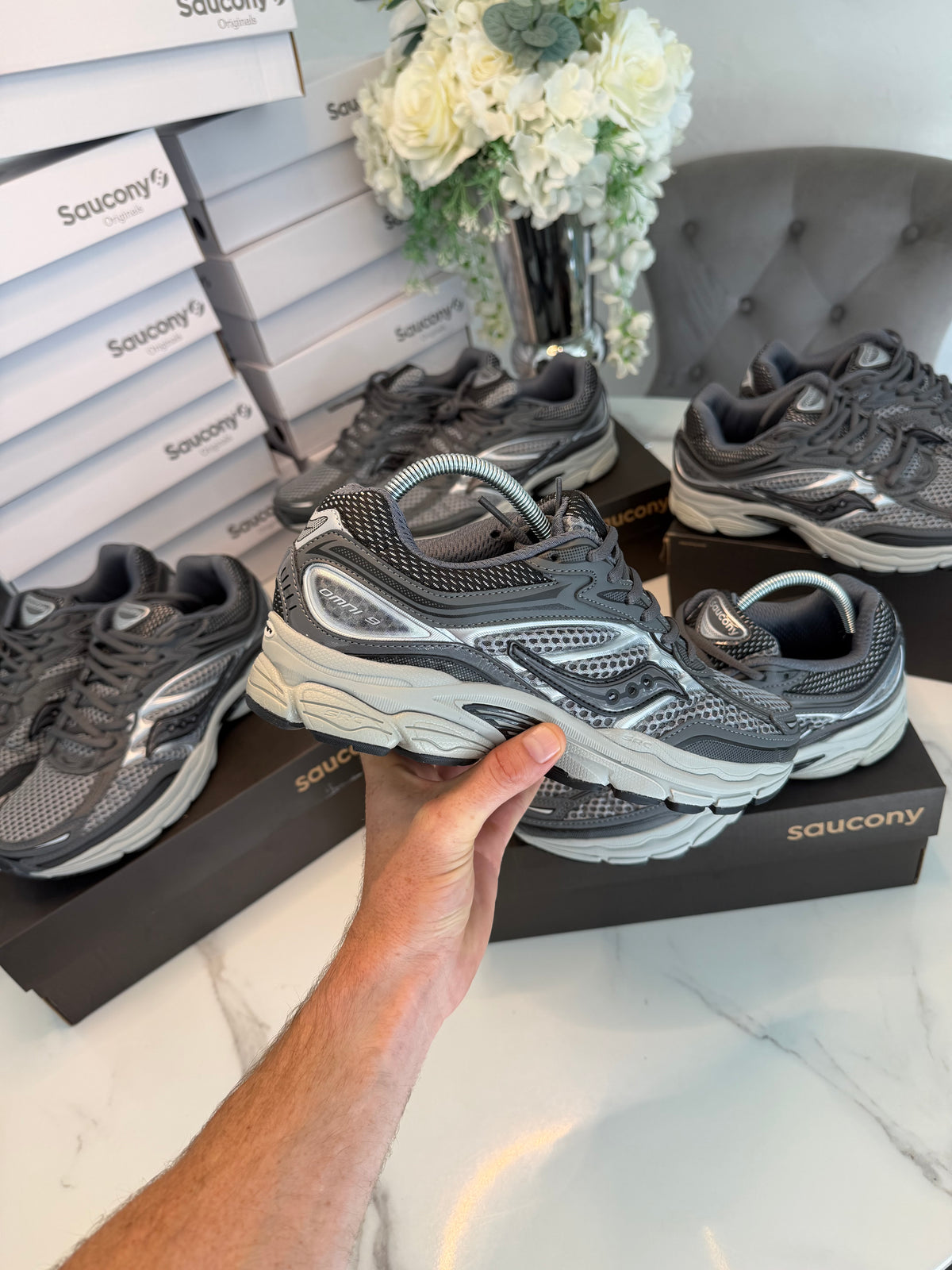 Saucony ProGrid Omni 9