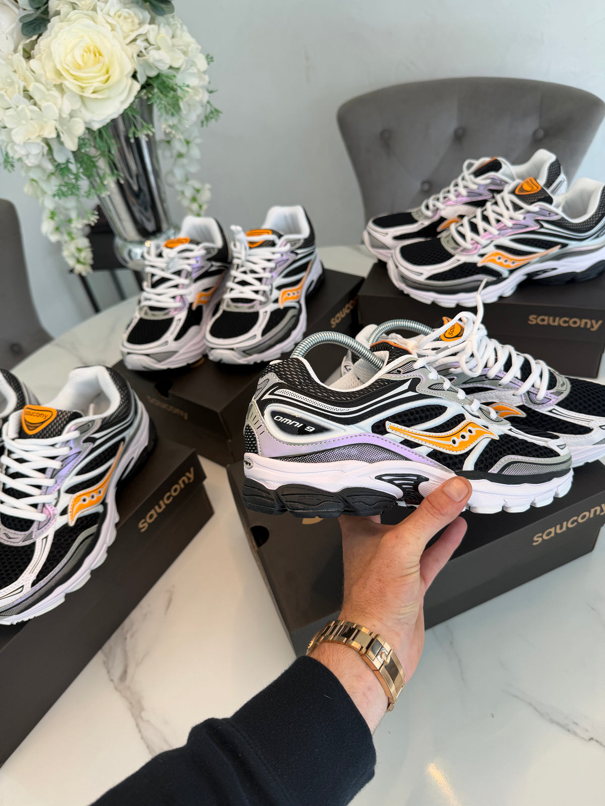SAUCONY PROGRID OMNI 9 BLACK ORANGE