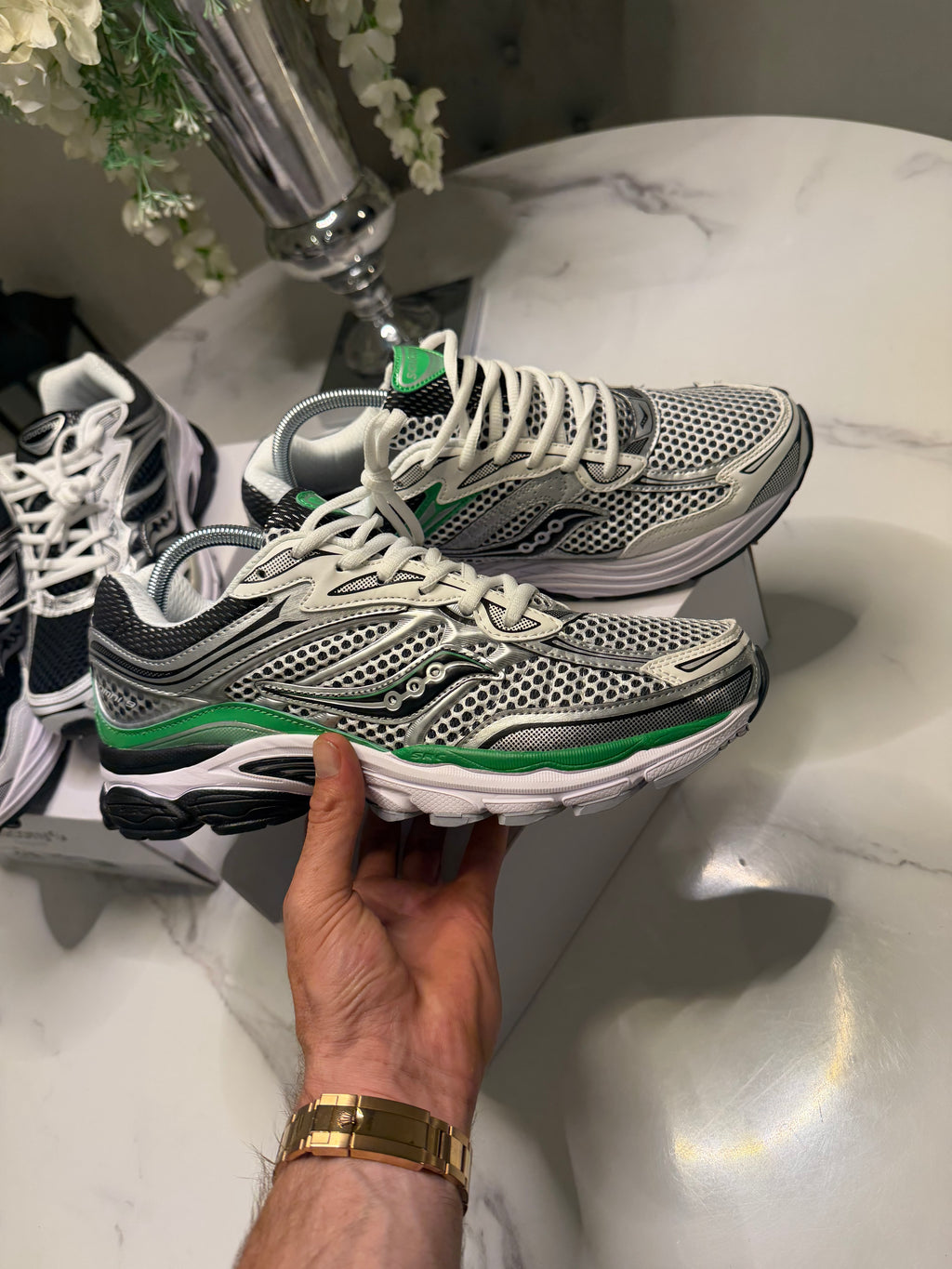 Saucony ProGrid Omni 9 'Silver Green'